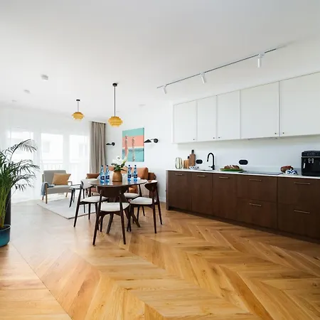 Nest By Oneapartments * גדינייה